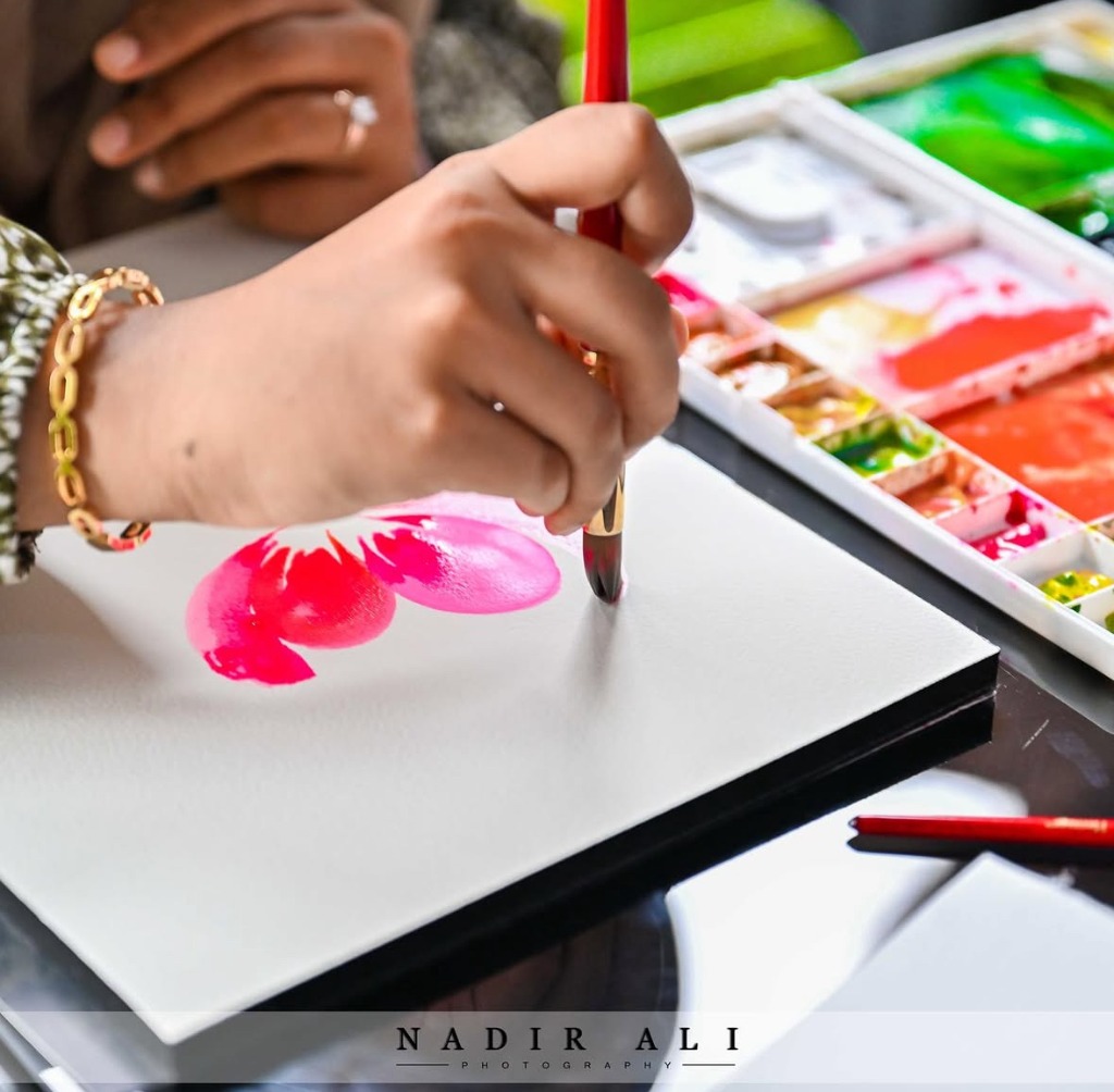 Painting delicate leaves